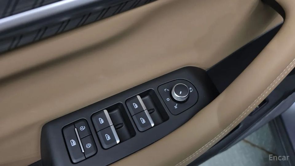 Renault-KoreaSamsung Grand Koleos