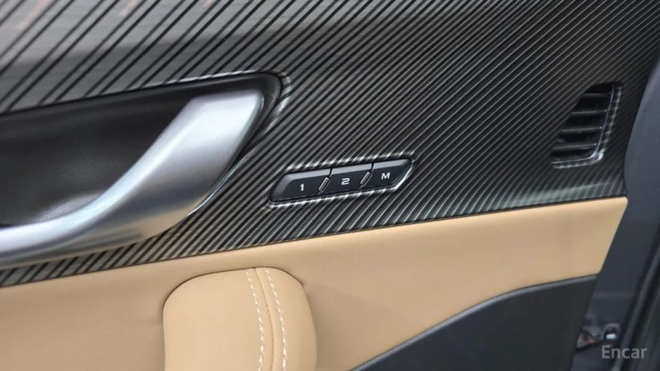Renault-KoreaSamsung Grand Koleos