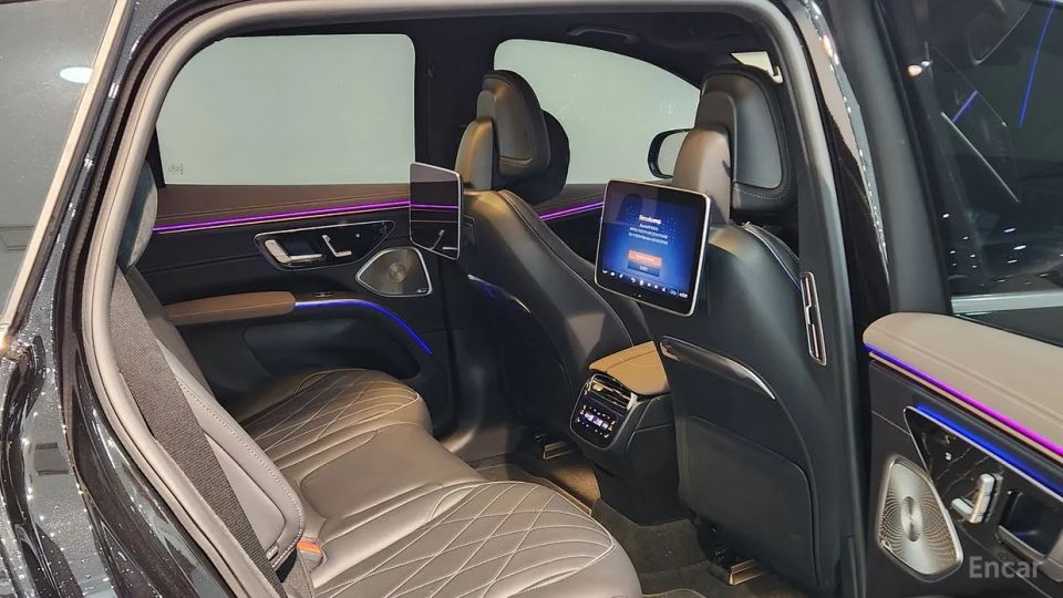 Mercedes-Benz EQS