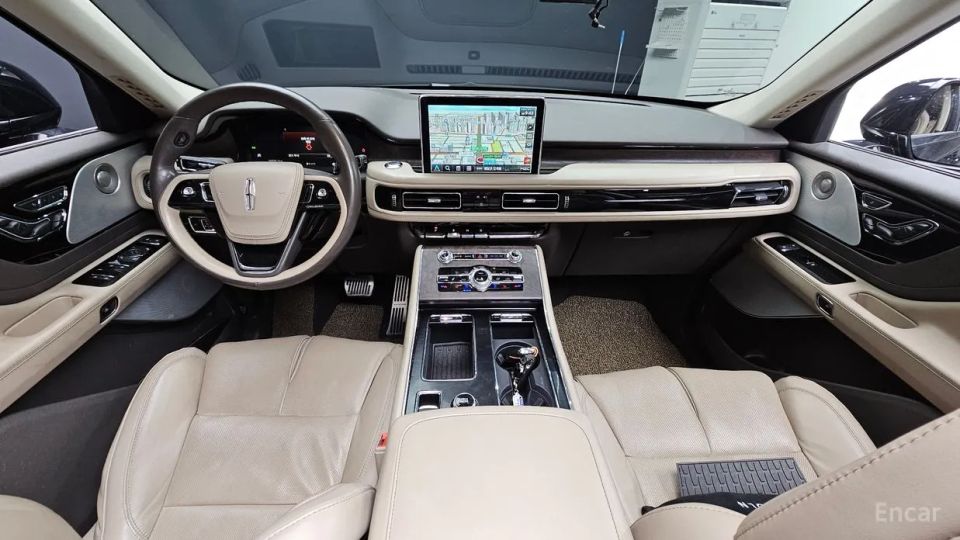 Lincoln Aviator