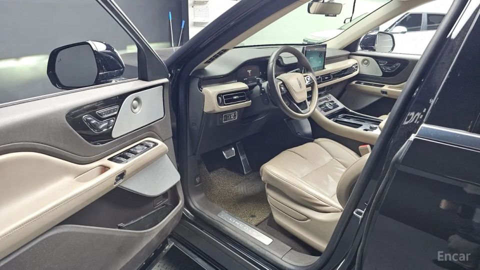 Lincoln Aviator