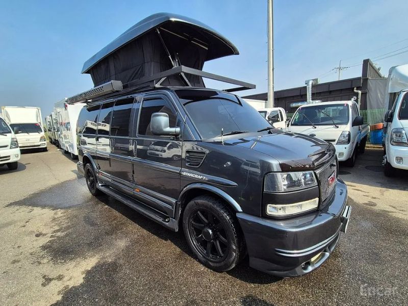 GMC Savana