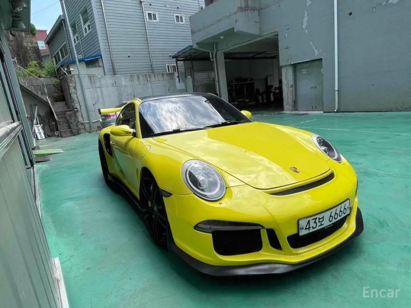 Porsche 911