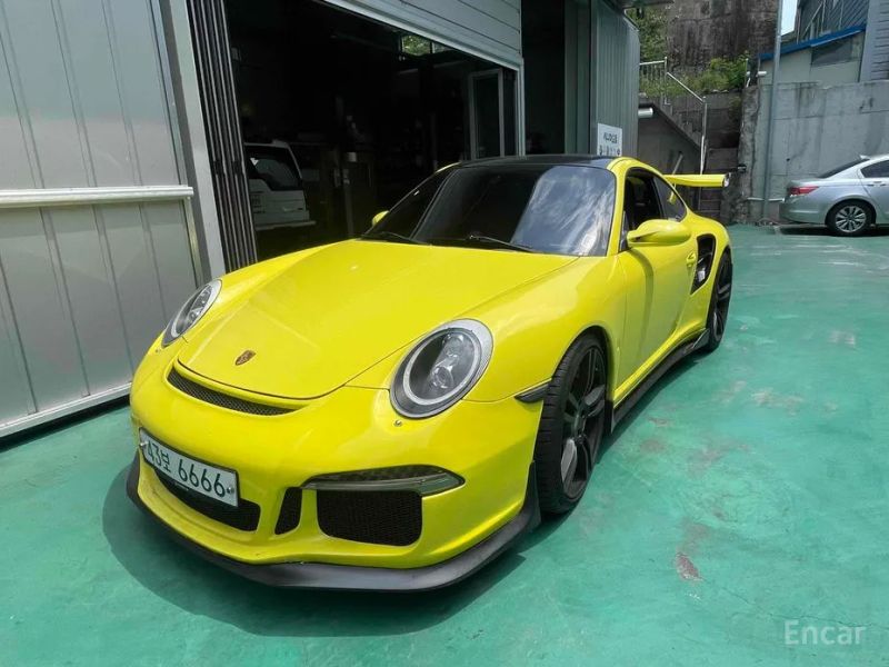 Porsche 911