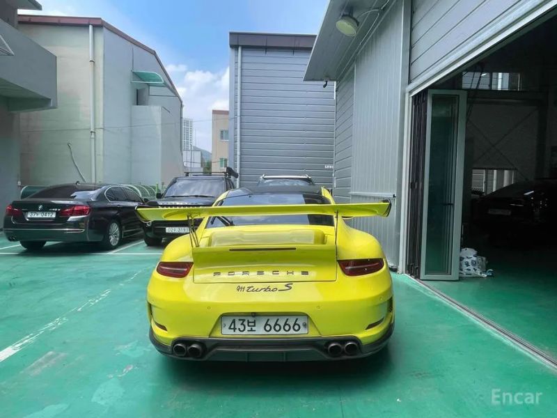 Porsche 911