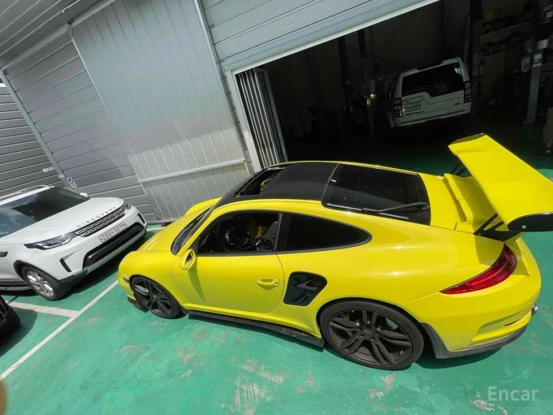 Porsche 911