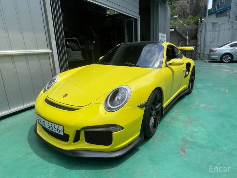 Porsche 911