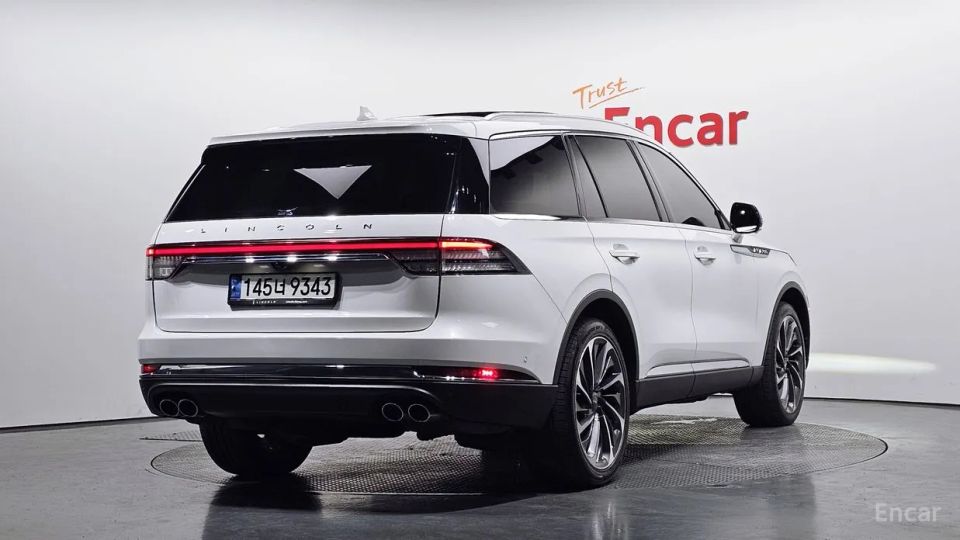 Lincoln Aviator