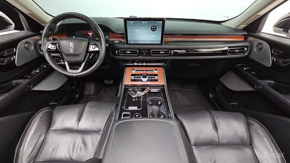 Lincoln Aviator