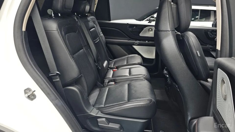 Lincoln Aviator