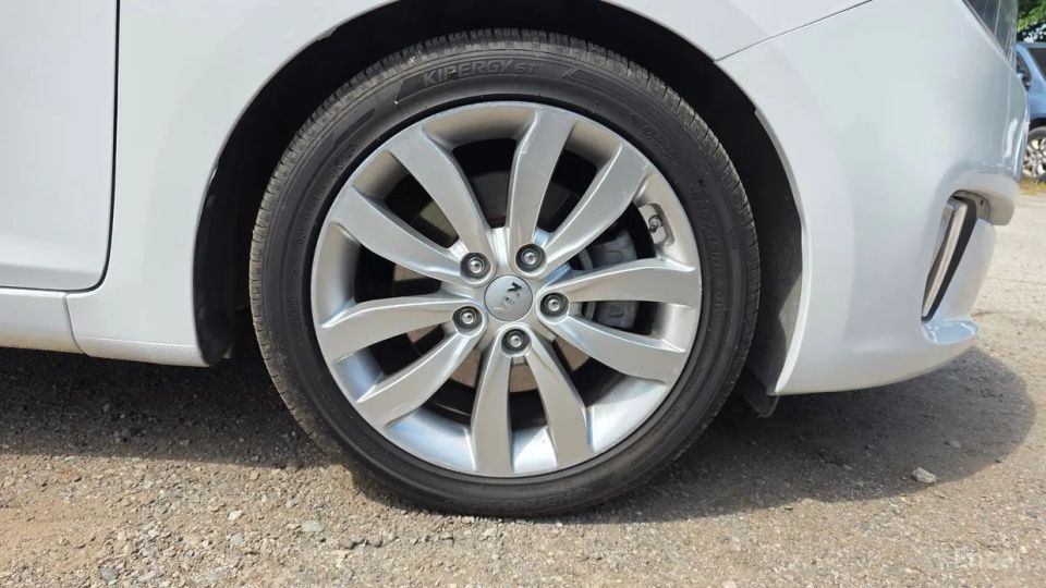 Kia Carens