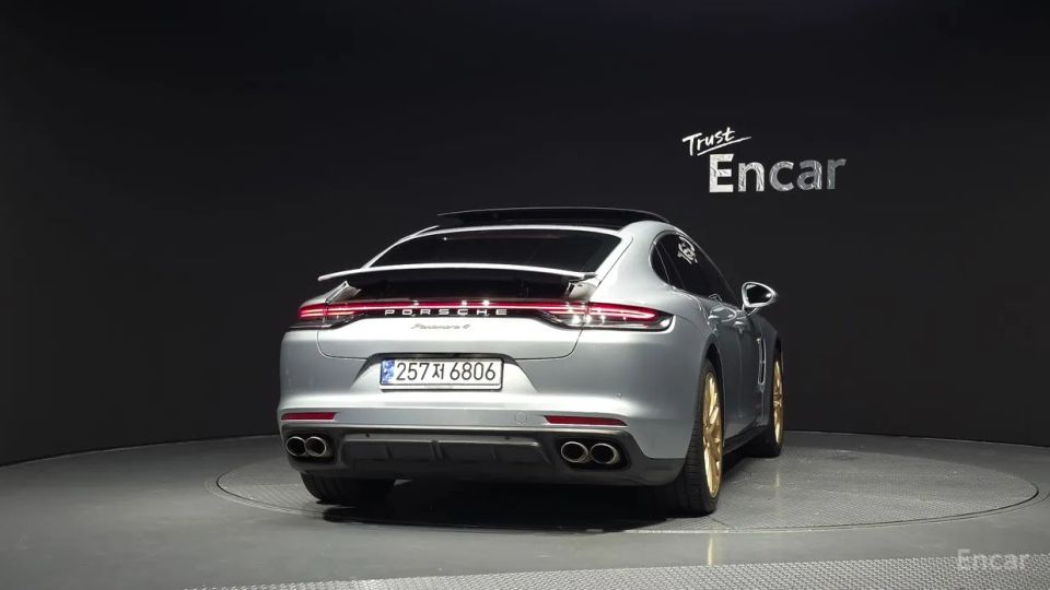 Porsche Panamera