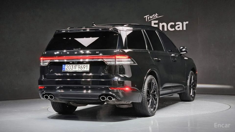 Lincoln Aviator