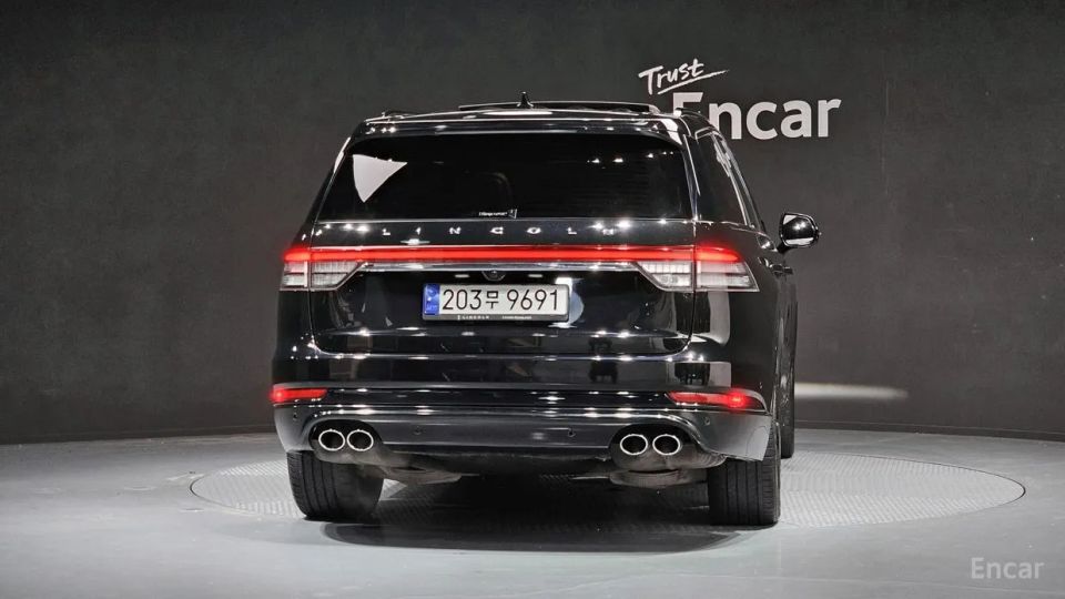 Lincoln Aviator