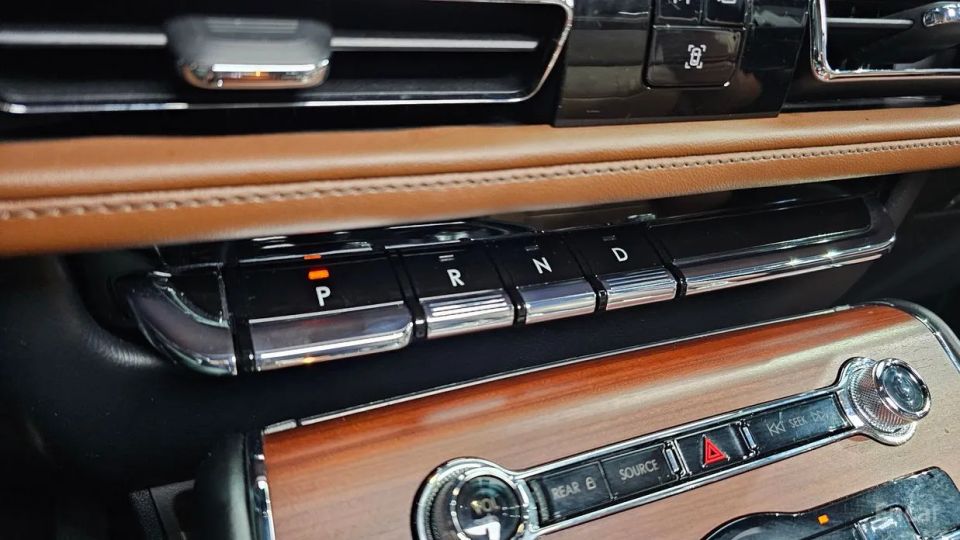 Lincoln Aviator