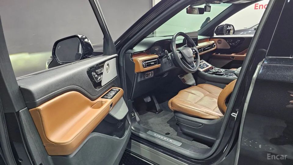 Lincoln Aviator