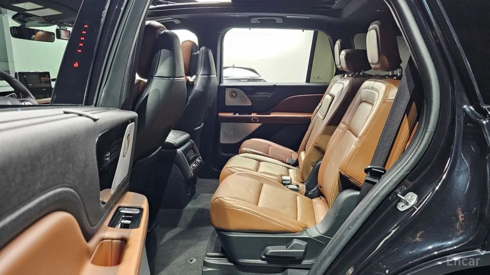 Lincoln Aviator