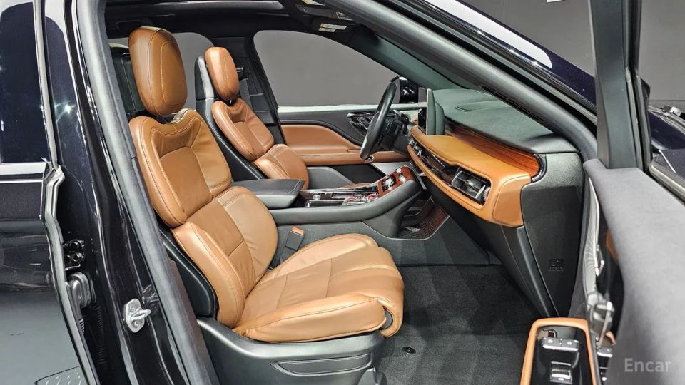 Lincoln Aviator