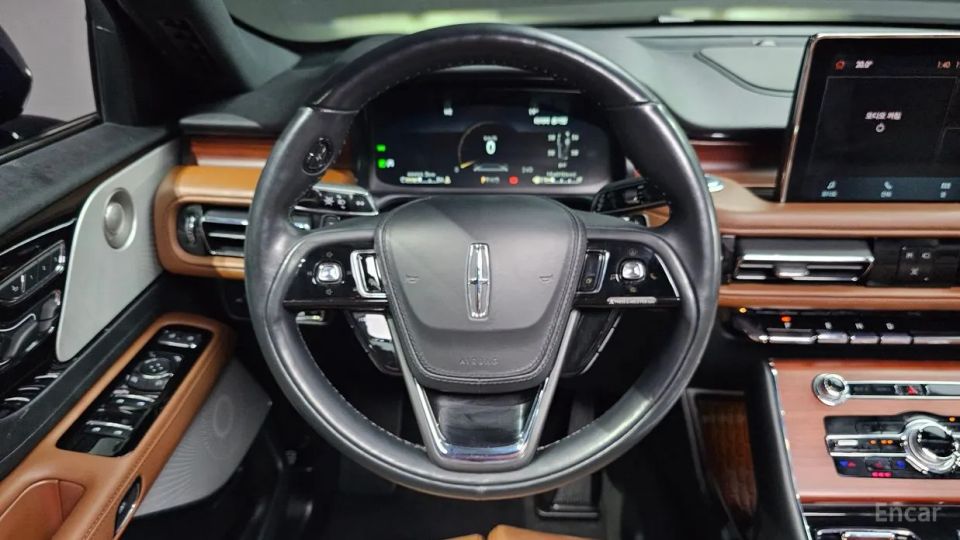 Lincoln Aviator