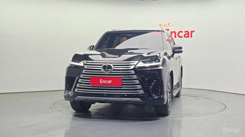 Lexus LX