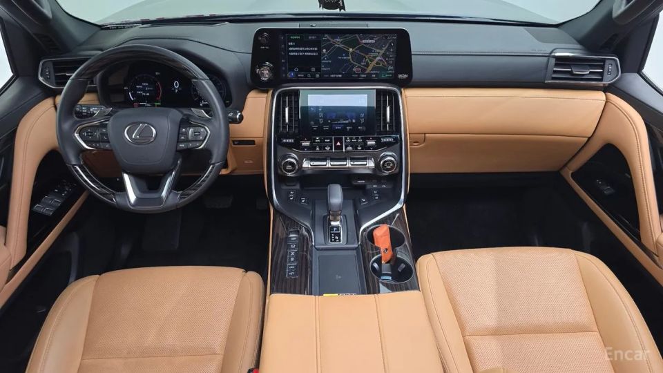 Lexus LX