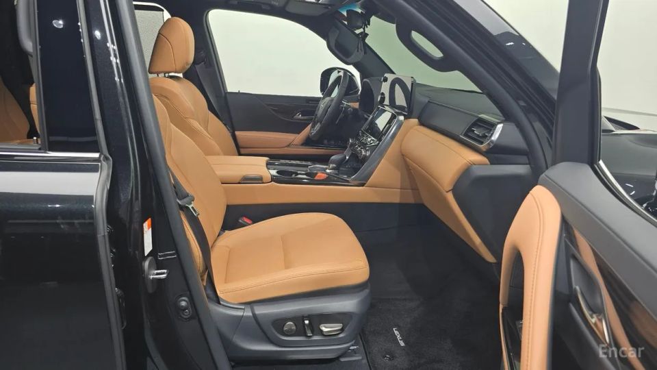 Lexus LX