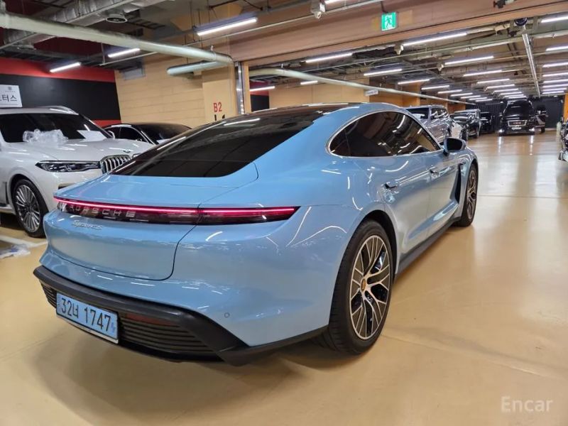Porsche Taycan