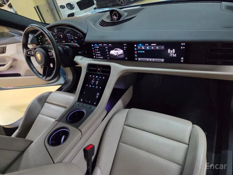 Porsche Taycan