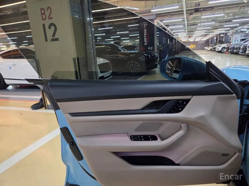 Porsche Taycan