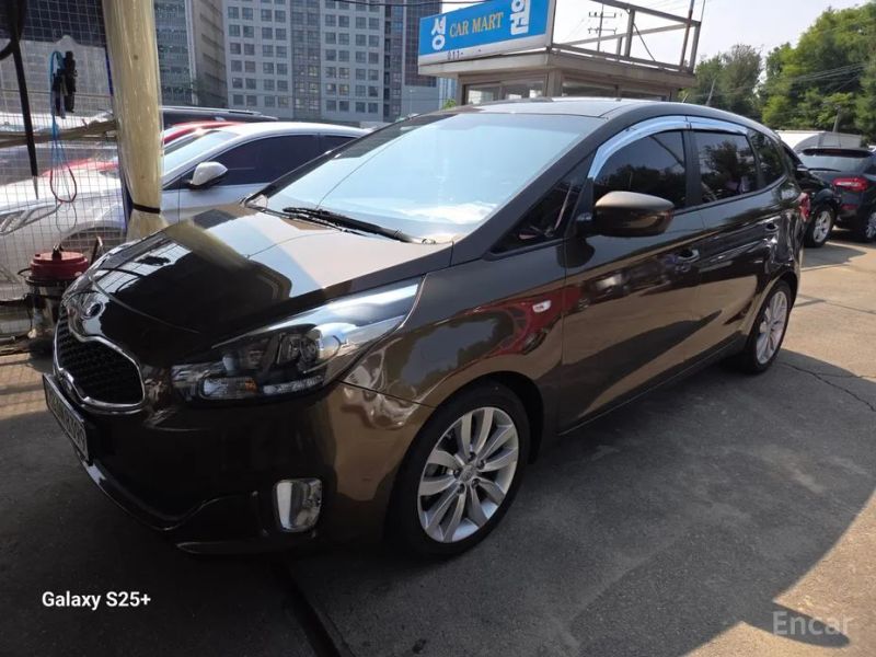 Kia Carens
