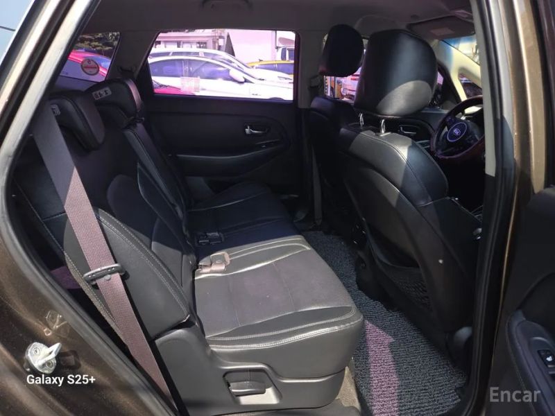 Kia Carens