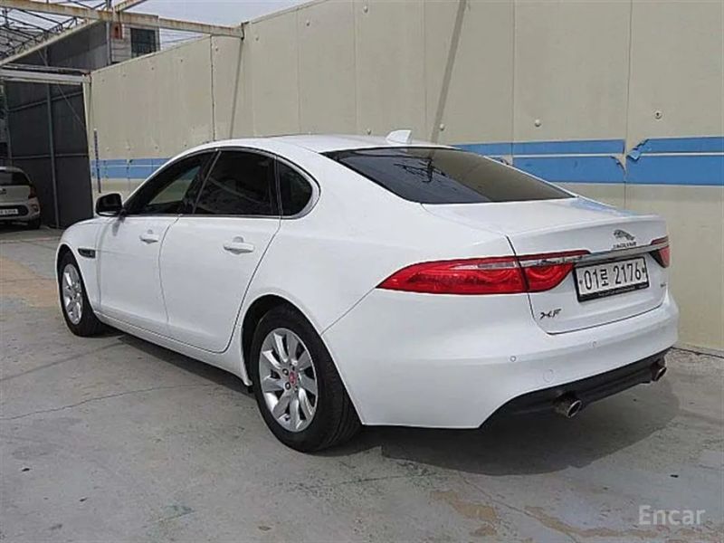 Jaguar xf