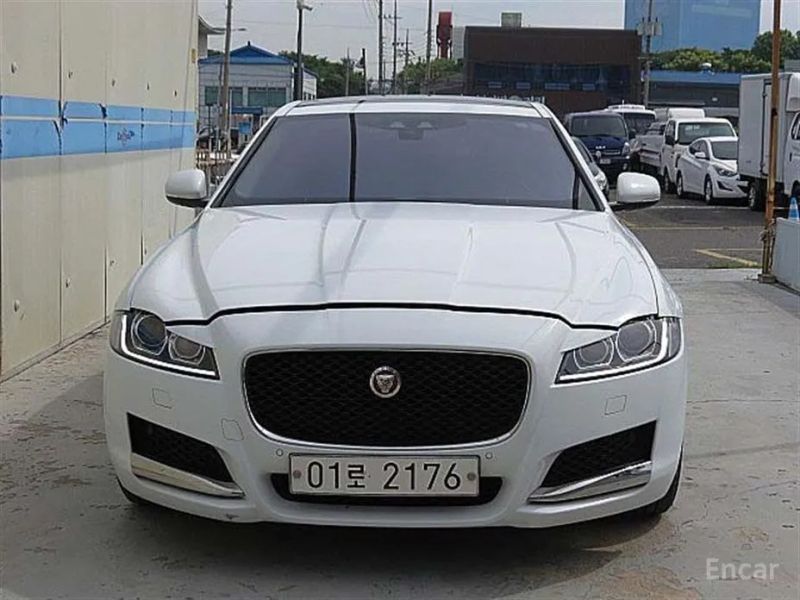 Jaguar xf