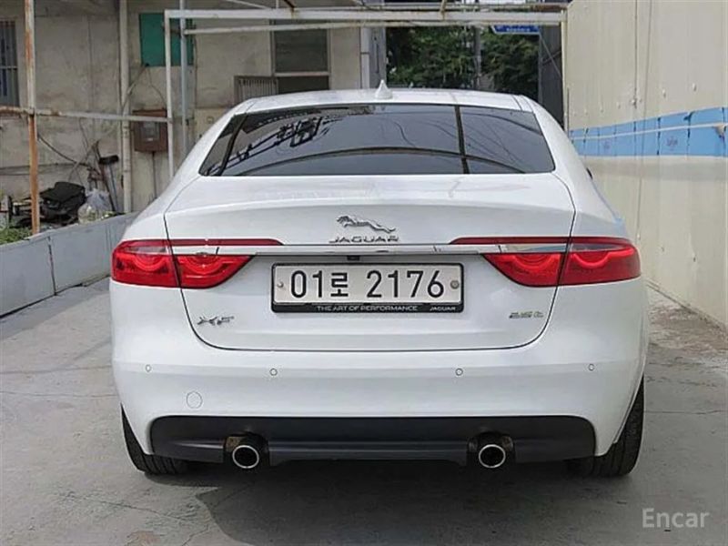 Jaguar xf