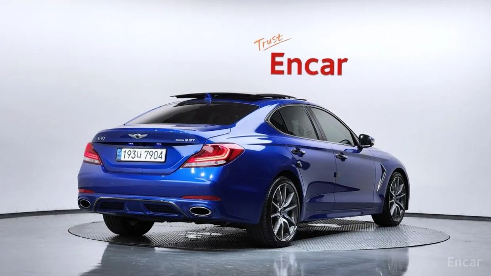 Genesis G70