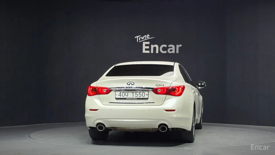 Infiniti Q50