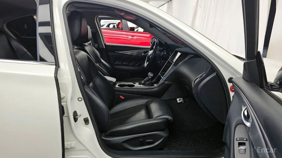 Infiniti Q50