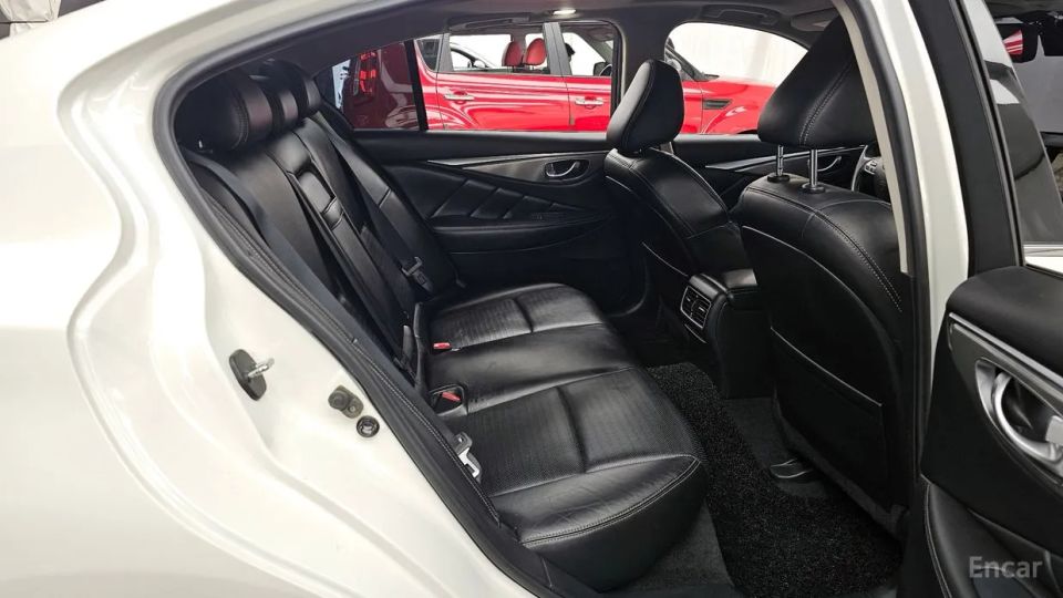 Infiniti Q50