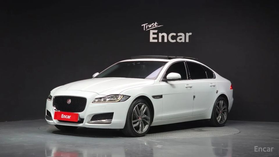 Jaguar xf