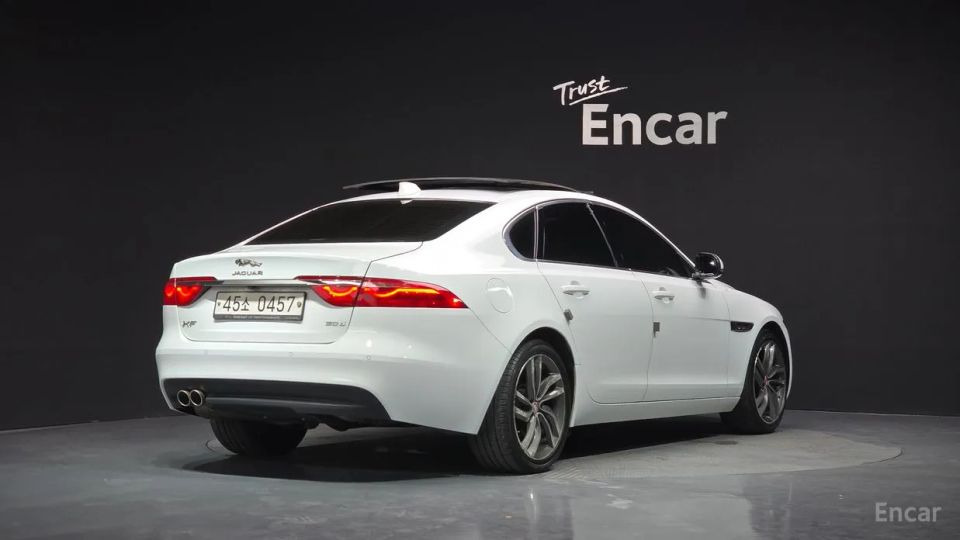 Jaguar xf