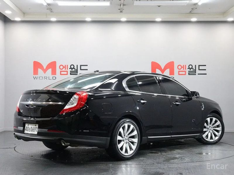 Lincoln MKS