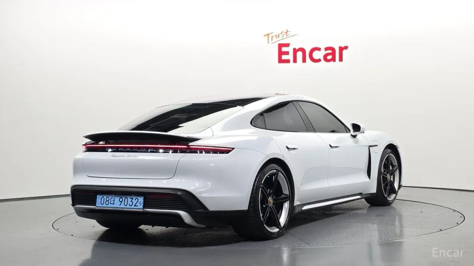 Porsche Taycan