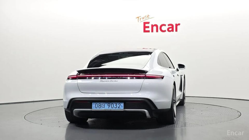 Porsche Taycan