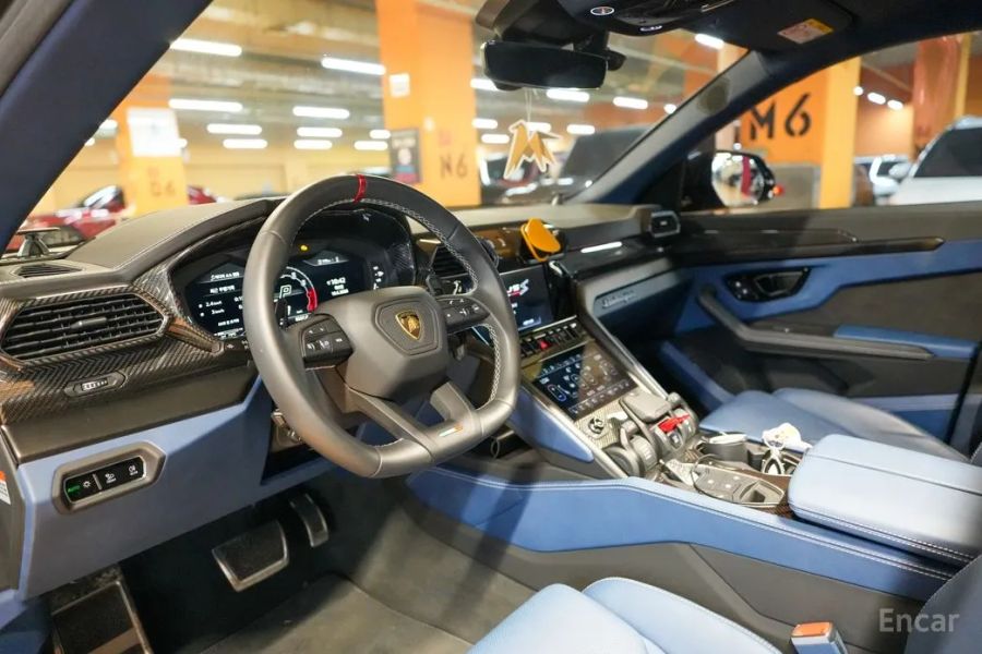 Lamborghini urus