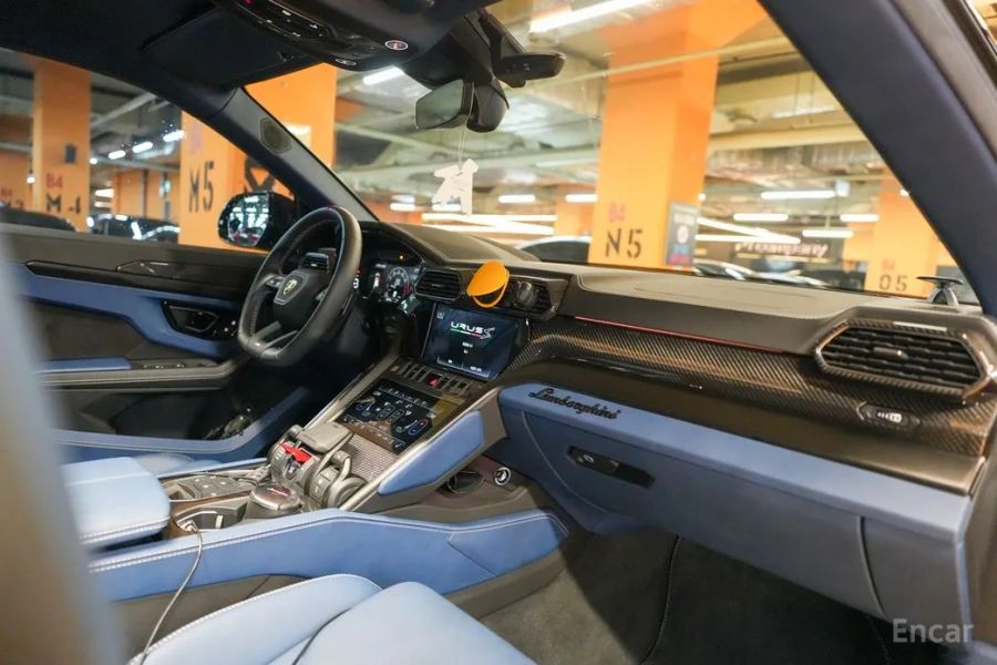 Lamborghini urus