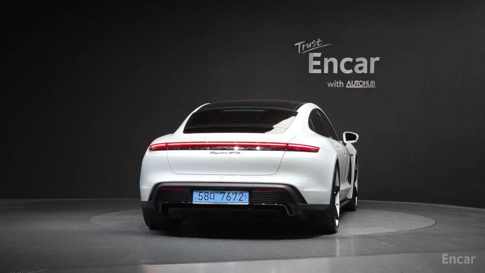 Porsche Taycan