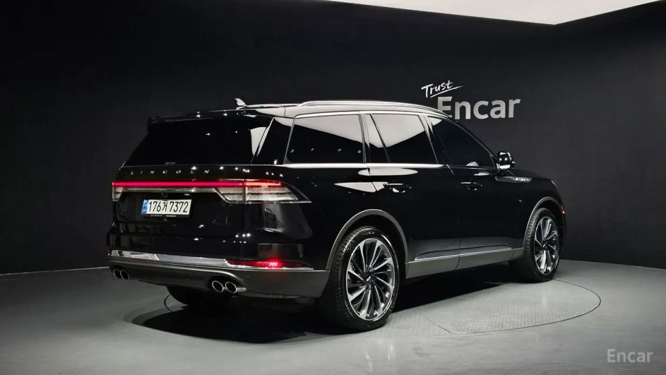 Lincoln Aviator