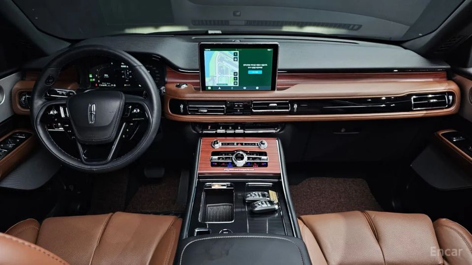 Lincoln Aviator