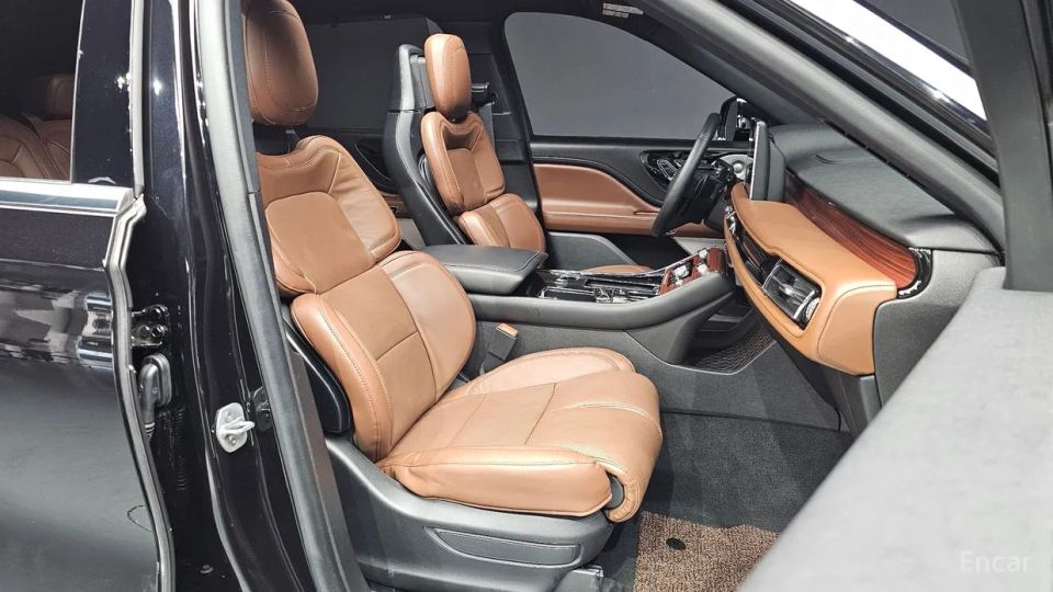 Lincoln Aviator
