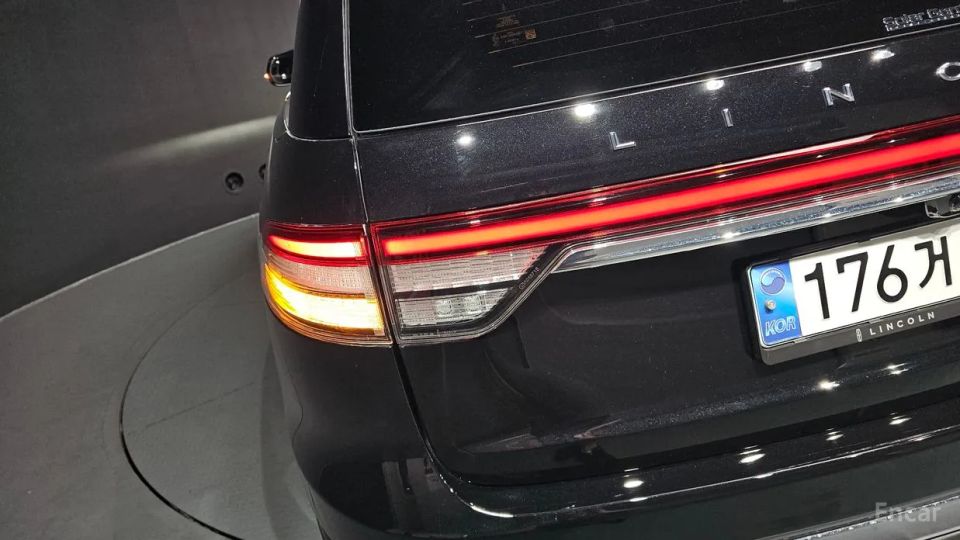 Lincoln Aviator